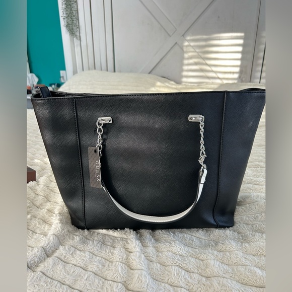 NWT GUESS Bag - Picture 2 of 10